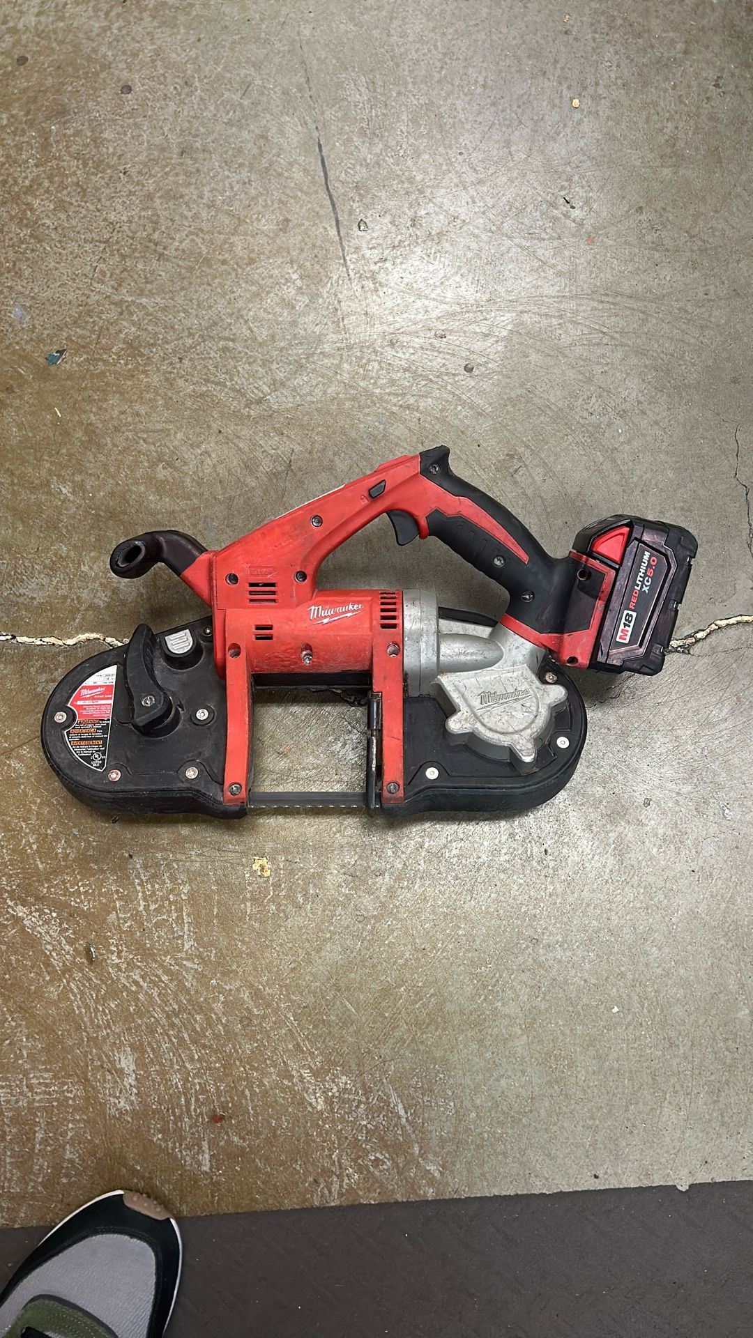 Milwaukee Bandsaw Model 2629-20 with one XC 5.0 battery