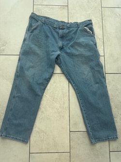 Men's Medium Wash Denim Jeans