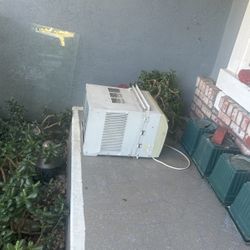 Older Style Window AC Really Cold 