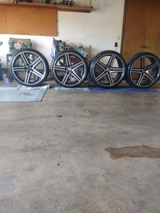 22 Inch Irocs Blalack Deep Dish
