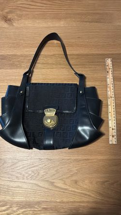 Authentic Fendi Purse W/dust Bag & Key