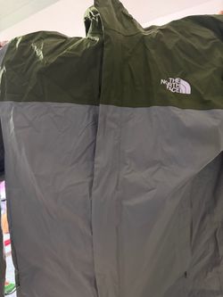 The North Face Men’s Jacket – Medium – Olive Green / Gray