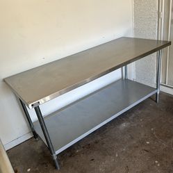 STAINLESS STEEL TABLE 