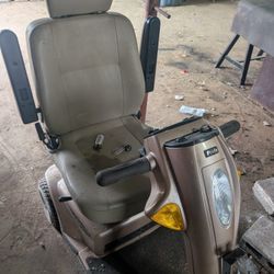 Godly Roadworthy 3 Wheel Pride Scooter