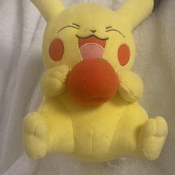 Pokémon 12" Laughing Pikachu holding Apple Plush Stuffed Animal Toy