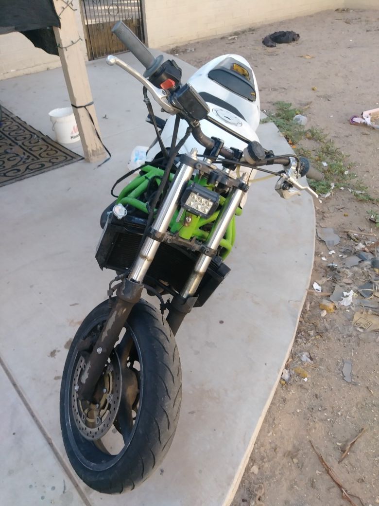 02 Honda F4I Stunt Bike