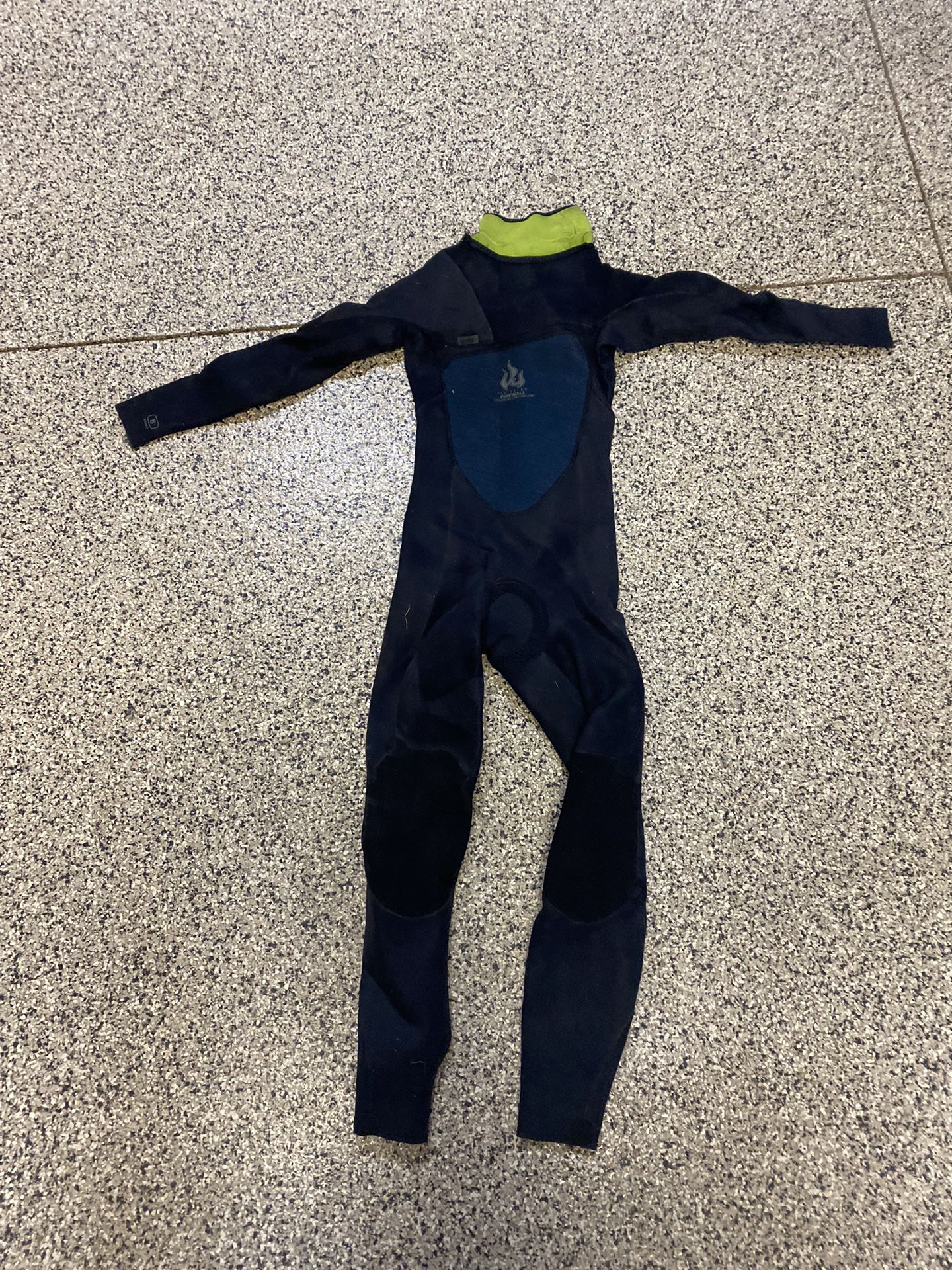 2 Kids O’Neill Wet Suits, Size 8 - Full Length 