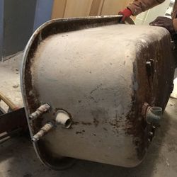 CAST IRON BATH TUB WITH LEGS