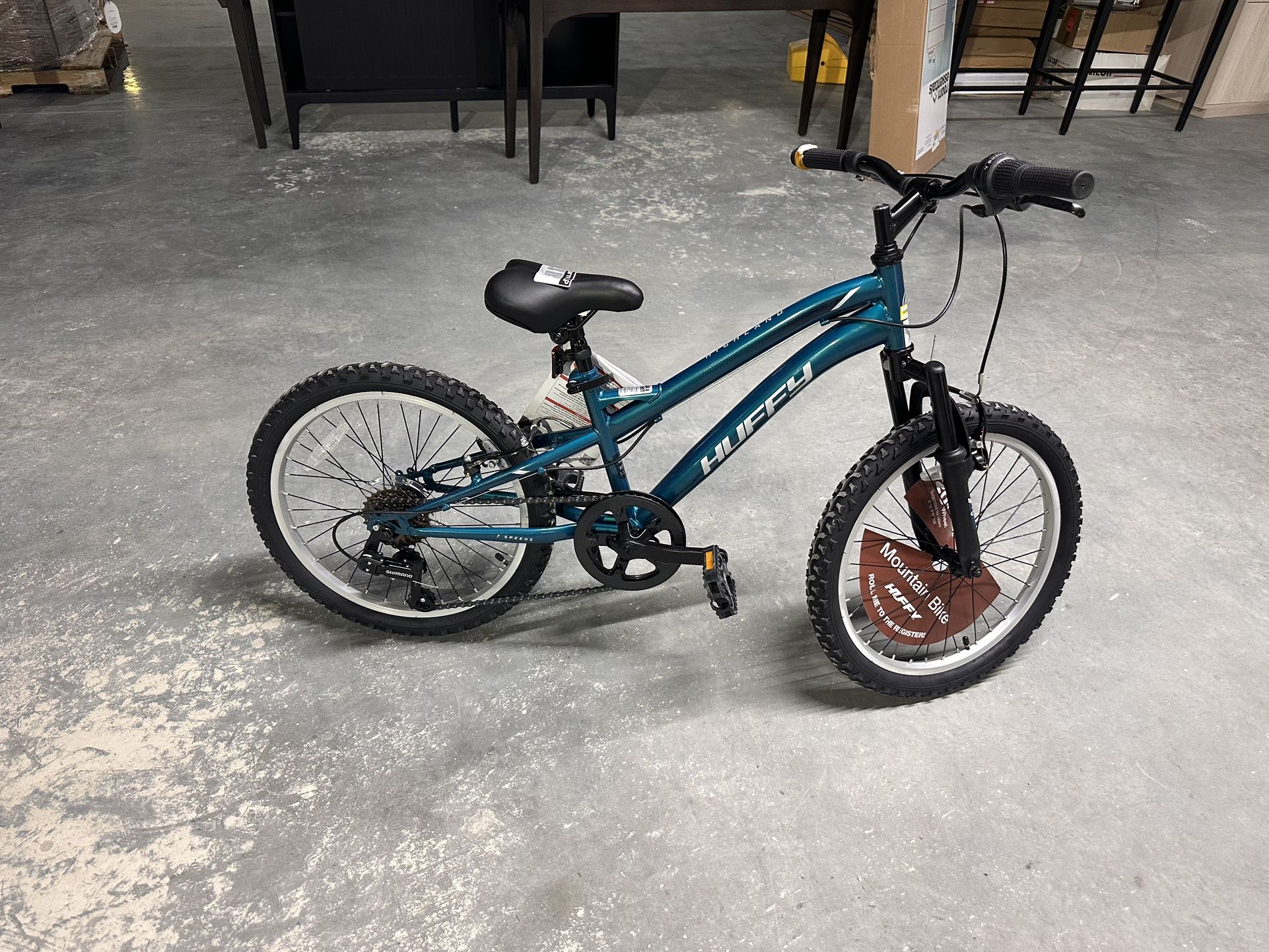 Huffy Highland Mountain Bike - 20" Wheels - 7 Speeds - Emerald Gloss