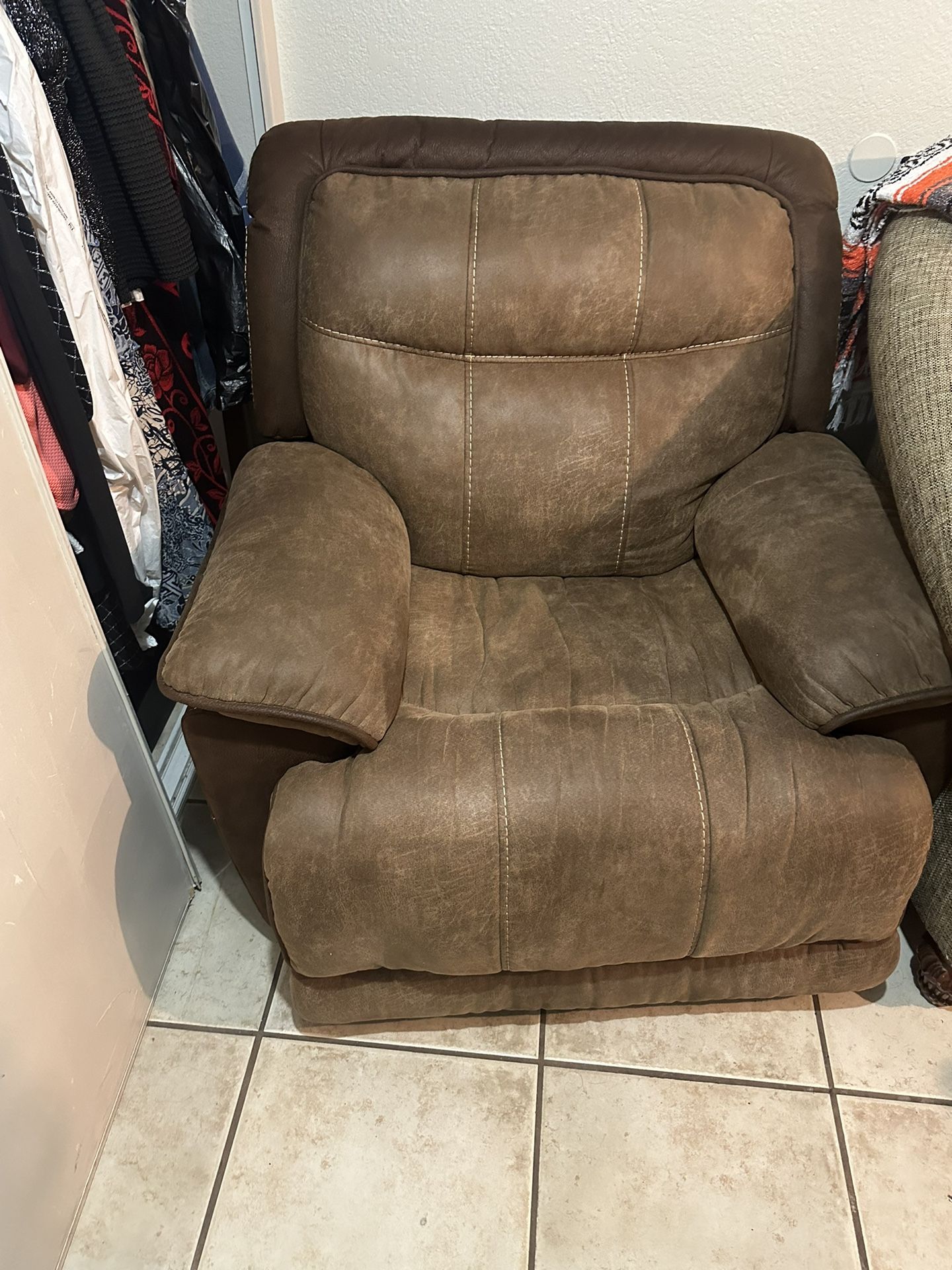 Recliner Chair for Sale in San Diego, CA OfferUp
