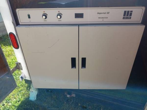 Lab-Line Imperial 3 Incubator.
