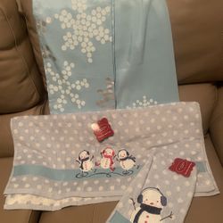 Saint Nicholas Collection Bath Towel Curtain 