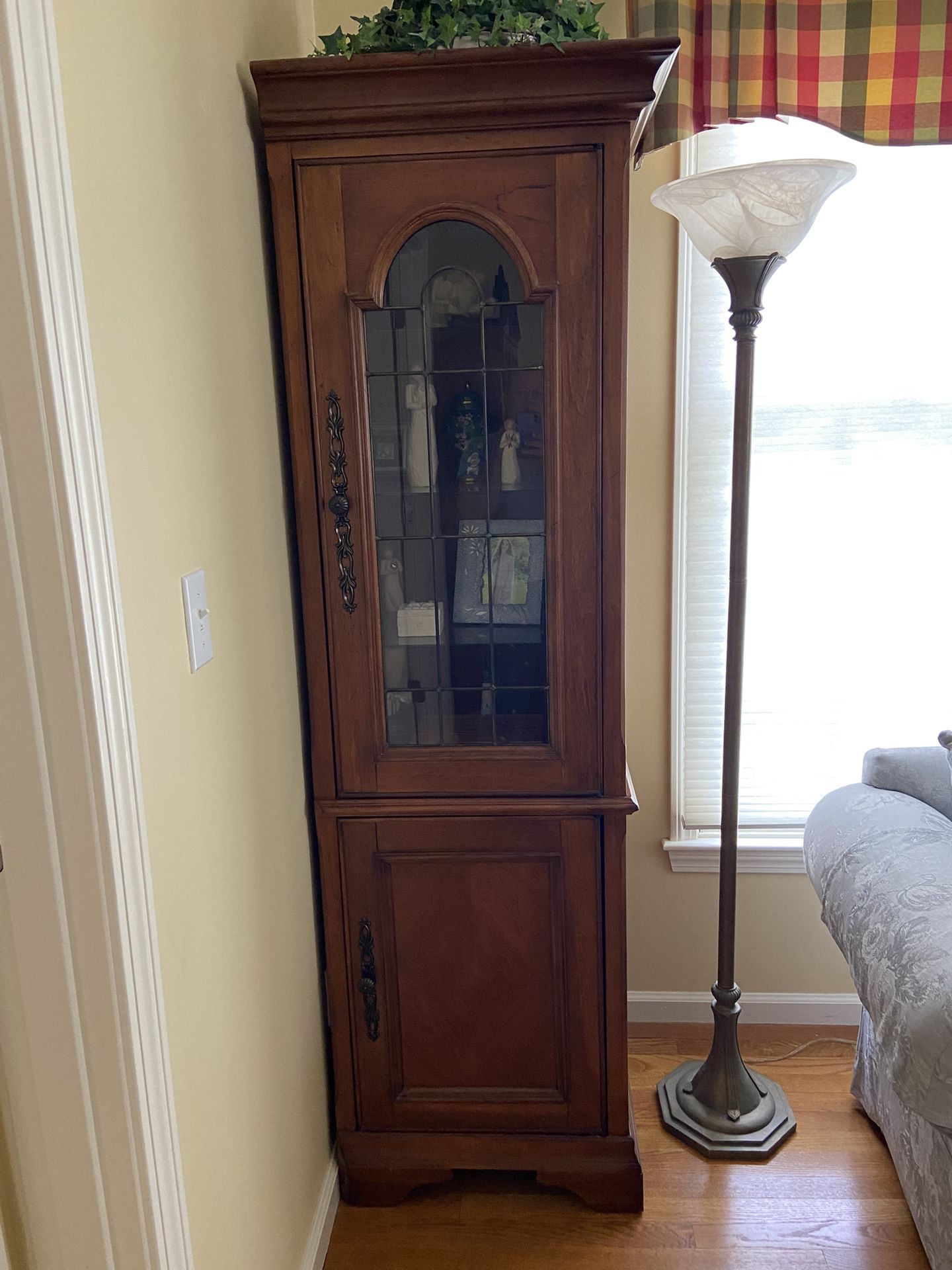 Corner Cabinets