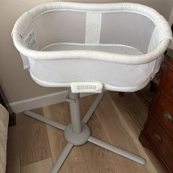 Pottery Barn - Halo Bassinet