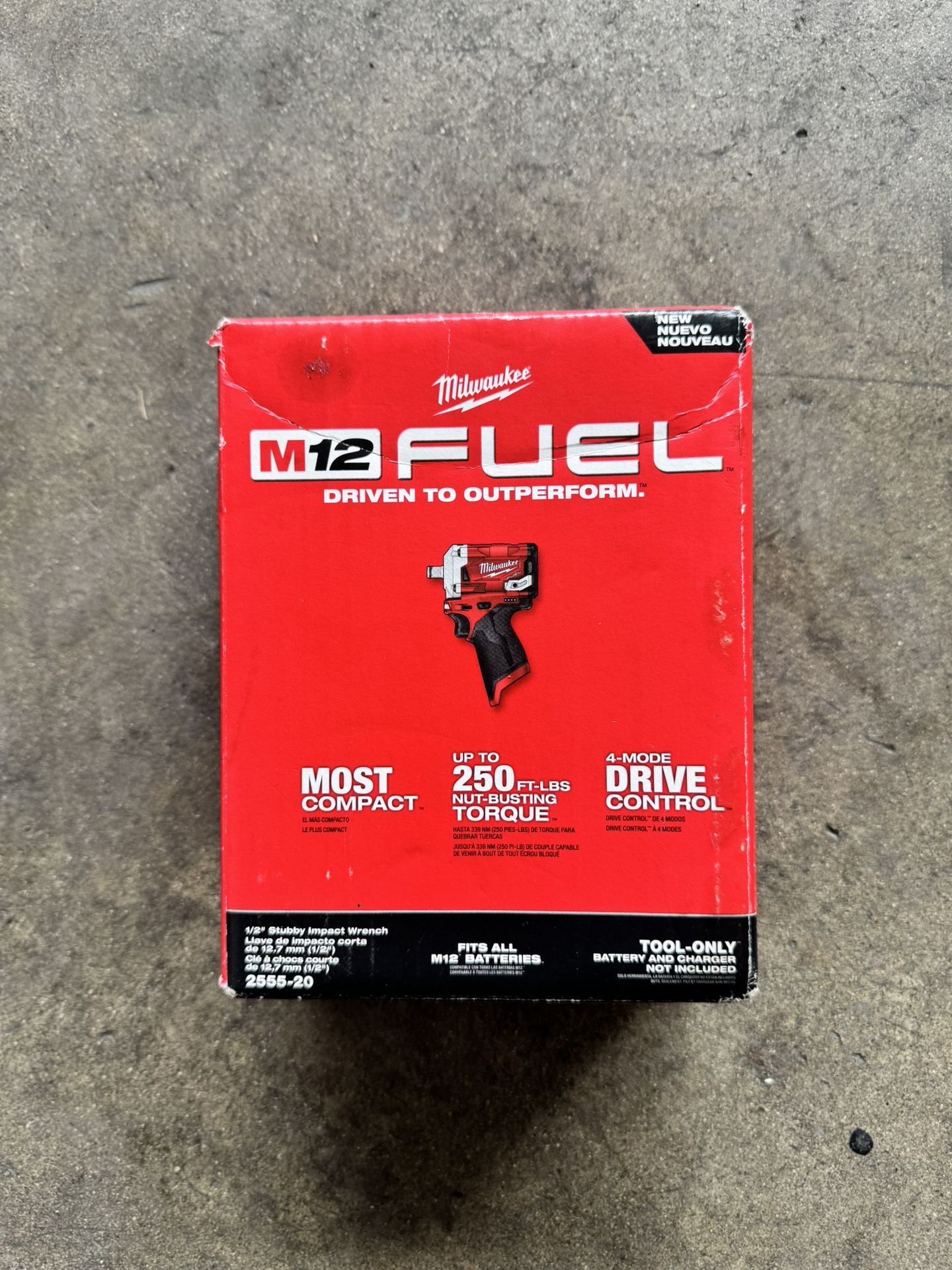 Milwaukee 2555-20 M12â„¢ FUELâ„¢ Stubby 1/2" Impact Wrench