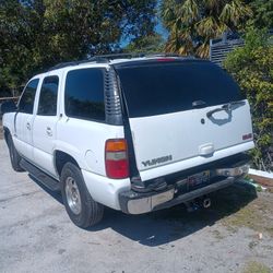 I'm Selling My 2001 GMC Yukon 3000 OBO 