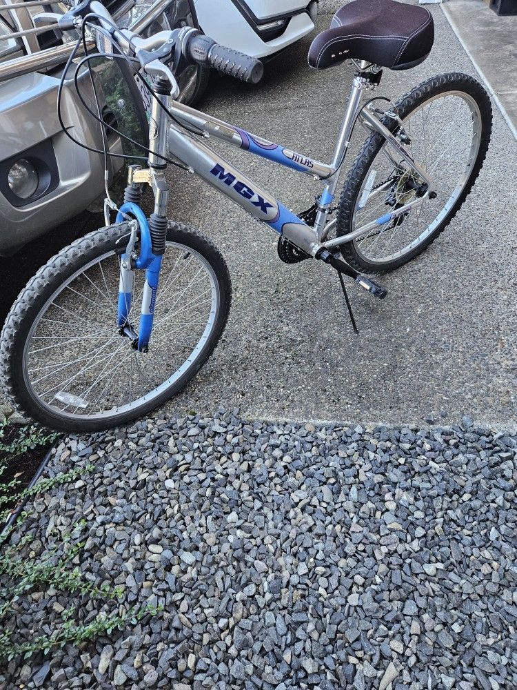 Mongoose Atlas MGX Mountain 26"  Bike