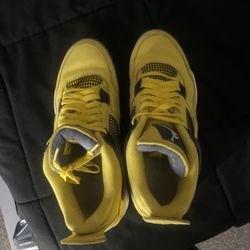 Air Jordan 4 Retro 'Lightning'