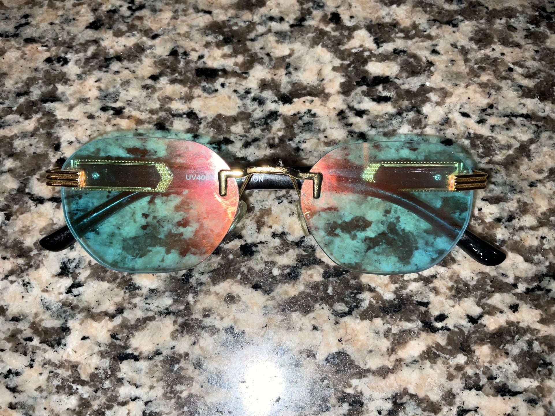Bay Area Polarized Sunglasses for Men Lightweight Frame UV400 Protection Saucy Style Rare Changes colors limited edition NEW