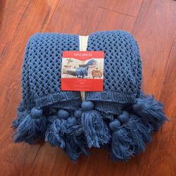 Tassel Trim Plush Throw 