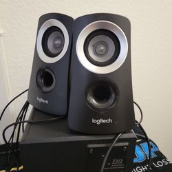 Logitech Z313 DESKTOP SPEAKERS