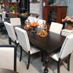 Dining Room Table Sets /. Comedores 