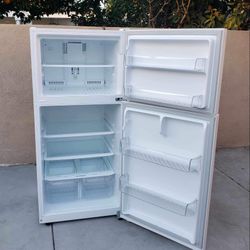 LG Refrigerator 20cu Ft 30x33x66👍👌3 MONTHS WARRANTY 