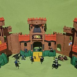 Fisher-Price Eagle Talon Midevil Castle Fortress 