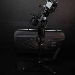Zhiyun Crane V2 3-Axis Gimbal Creator’s Combo – Excellent Condition (Full Kit)