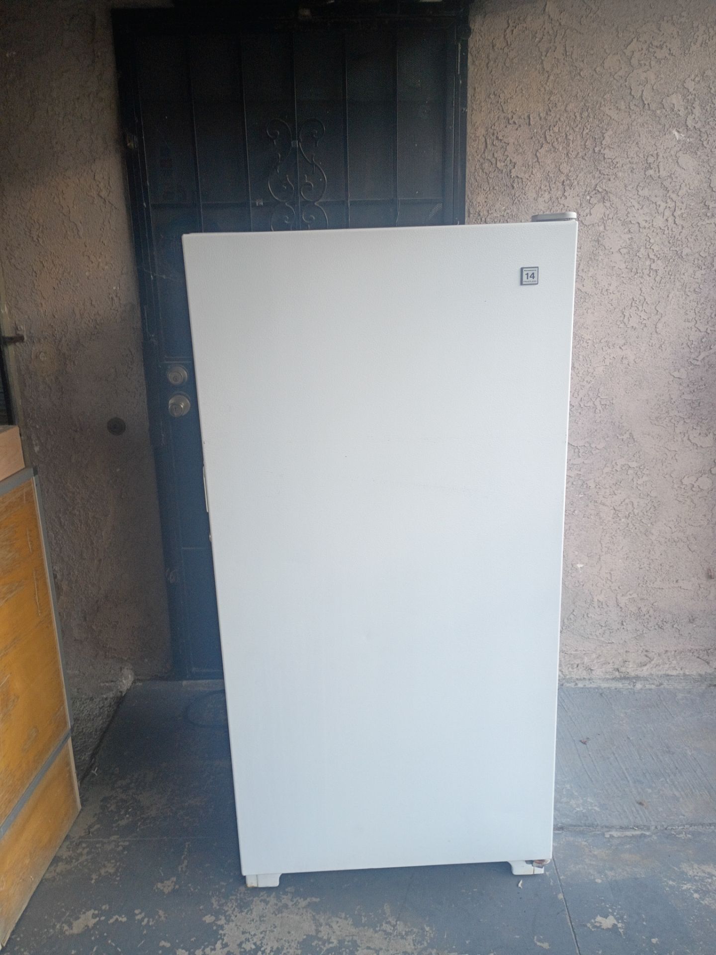 Kenmore 14 cu ft upright freezer