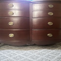 Vintage Dresser Queen Anne/Federal Style 