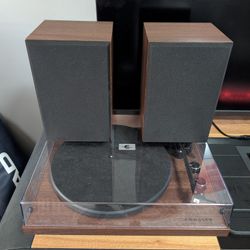 Crosley C62 Turntable Record Player System And Speaker