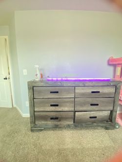 Wood dresser