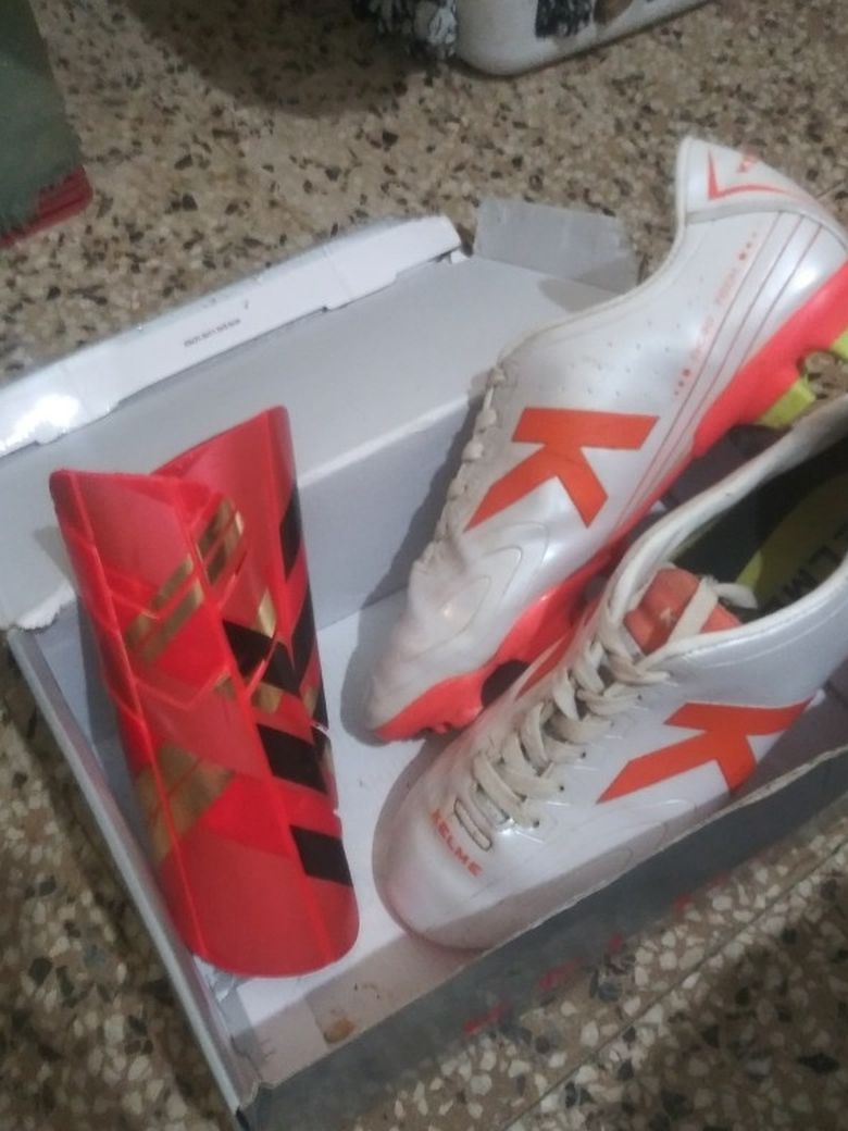 Size 9 Soccer Cleets