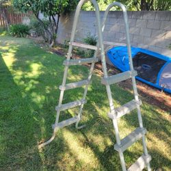 Pool Ladder 