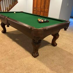 8 foot Pool Table - Sportcraft