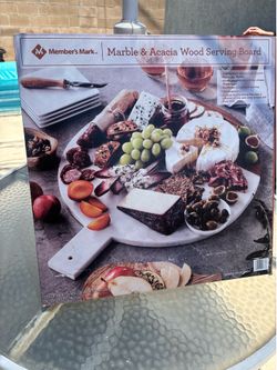 Charcuterie board wood/marble