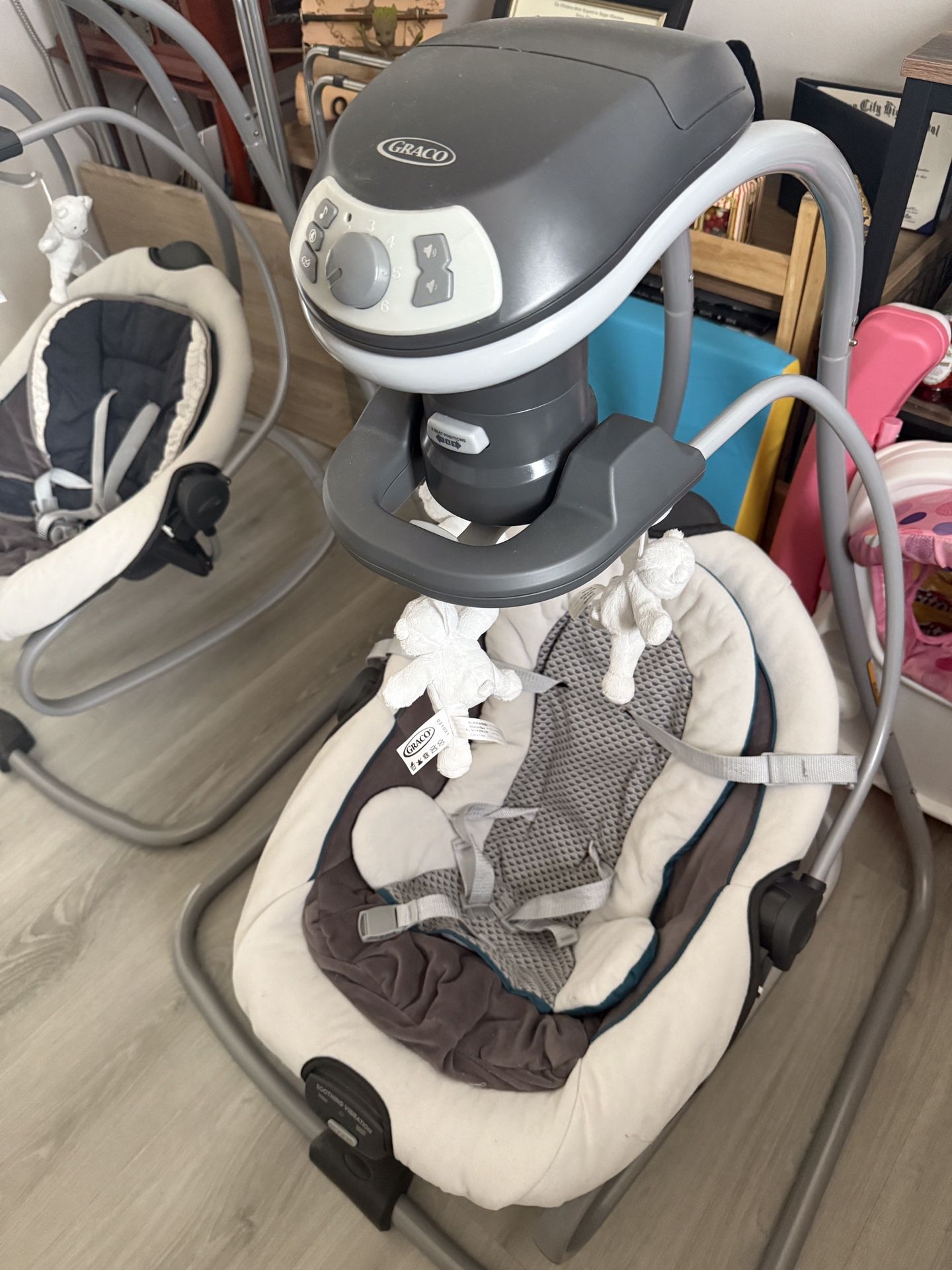 Graco DuetSoothe Swing & Rocker
