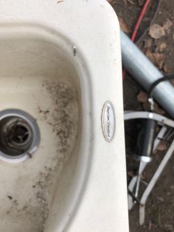 American standard very nice porcelain sink