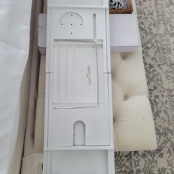 Bathtub caddy