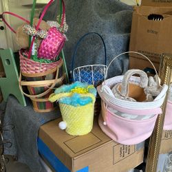 12 Easter Baskets 