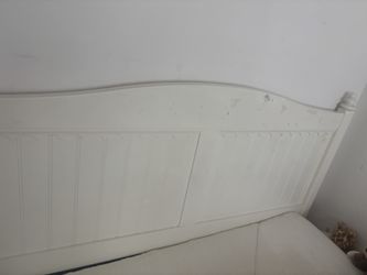 FREE QUEEN BED