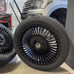 22” Inch Dolce Wheels for Cadillac Escalade suburban tahoe gmc sierra silverado with tires