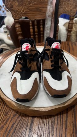 Nike sneakers size 9