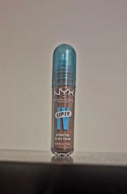 NYX PROFESSIONAL MAKEUP Lip IV Hydrating Glossy Lip Stain, Long-Lasting, Tinted, Vegan Formula with 12 HR Hydration - Mocha Me Wet (Brown)