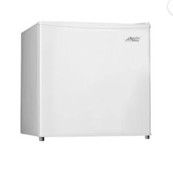 Arctic King1.1cu Ft Upright Freezer,whiteAUFMO11AEW