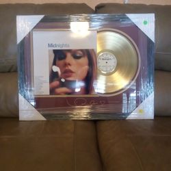 Tayler Swift- New - Laser Signed- Gold Album Framed