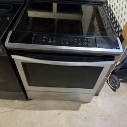 Whirlpool electric Range /range  cooktop glass / Fully working / Estufa electrica ‼️ 45 DAYS WARRANTY ‼️ Delivery FEE SAME DAY   ‼️