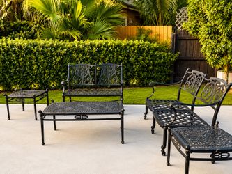 5 pcs Cast Aluminum patio furn.
