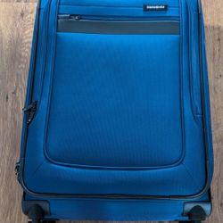 Samsonite New With Tags Spinner Luggage Suitcase
